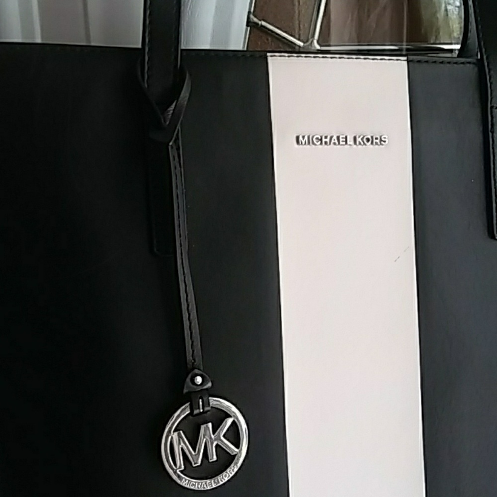 Michael kors tote